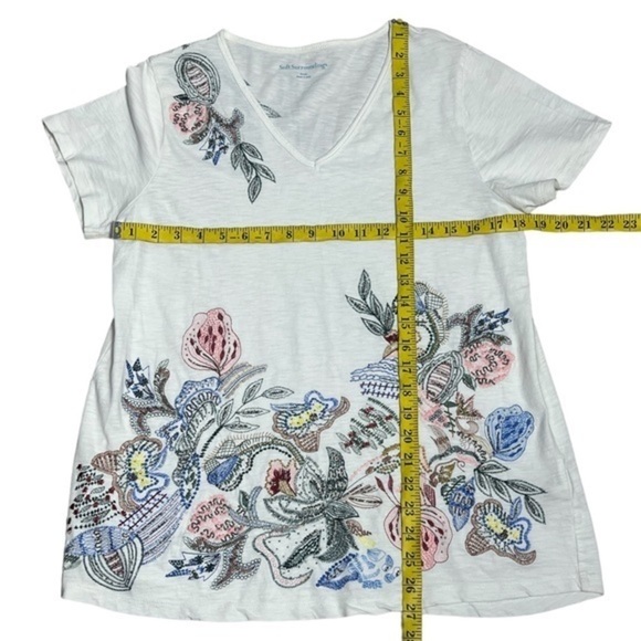 Soft Surroundings embroidered and embellished v neck top size S - Picture 8 of 8
